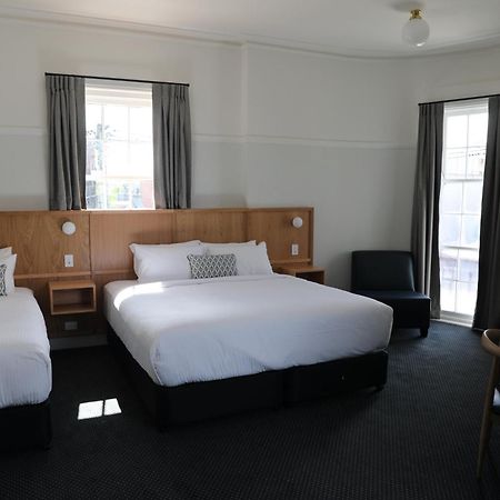 Mortdale Hotel Sydney Bagian luar foto